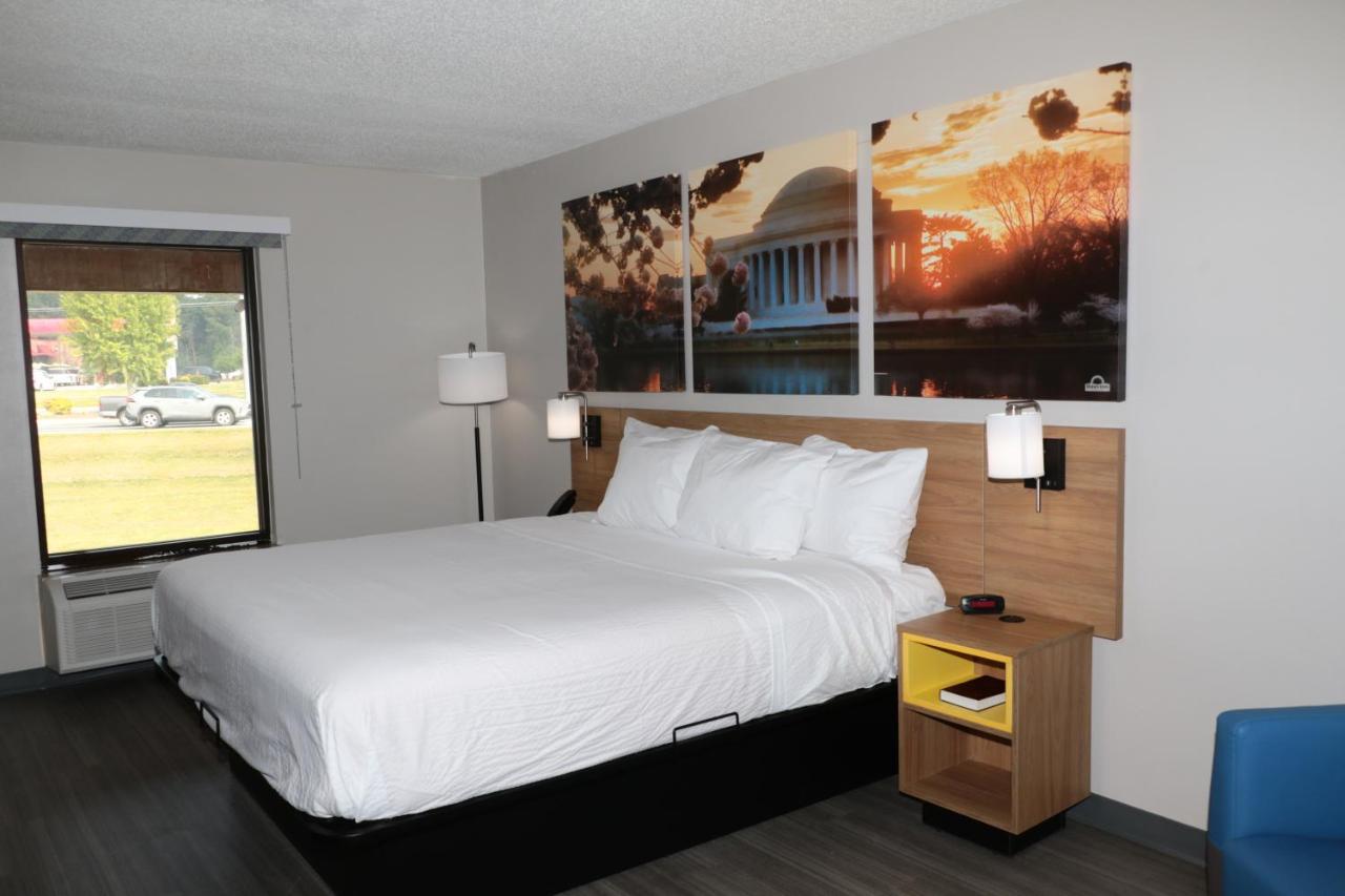 Days Inn By Wyndham Farmville Exteriér fotografie