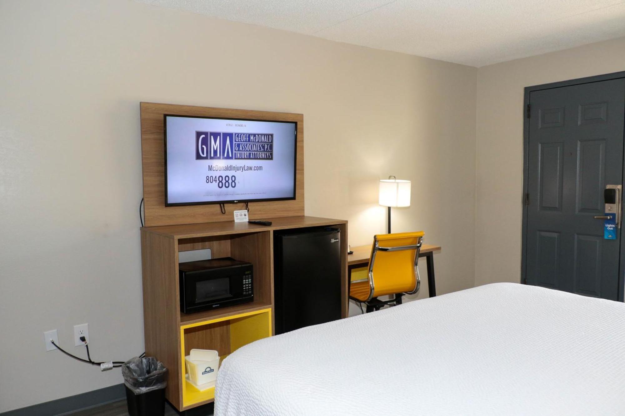 Days Inn By Wyndham Farmville Exteriér fotografie